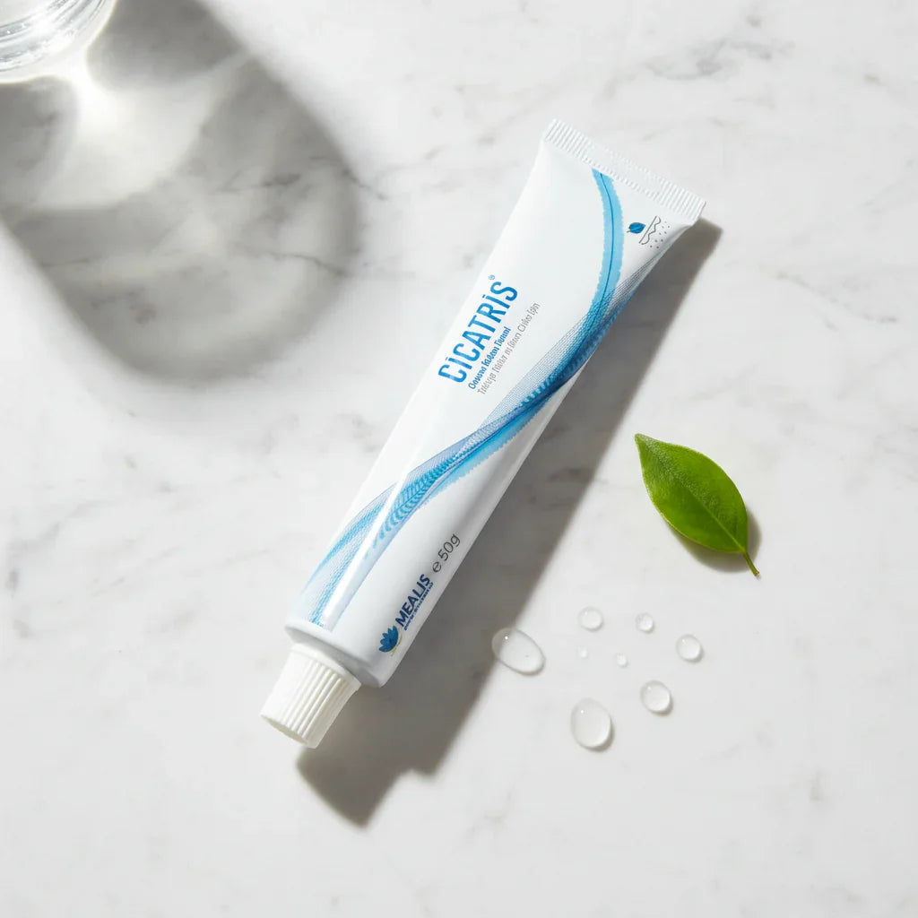 Cicatris: Centella Asiatica ve Hyalüronik Asit Destekli Onarıcı Bakım Kremi -